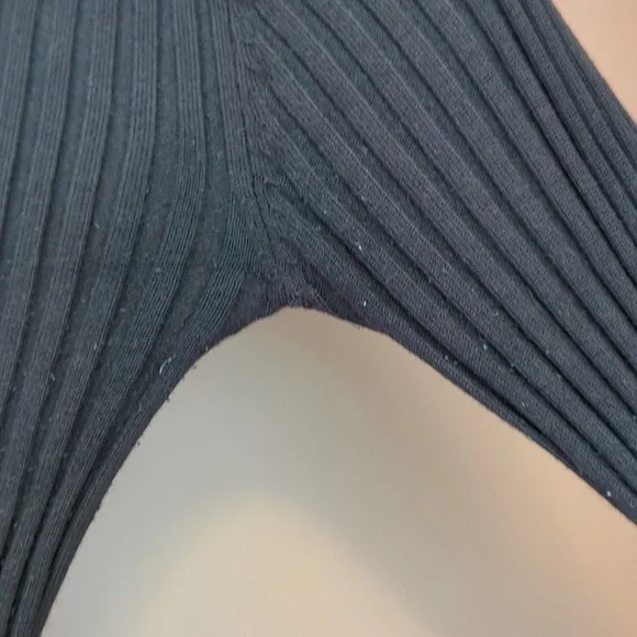 Active Basic - Brown Ribbed Long Sleeve Turtle Neck - Picture 3 of 5